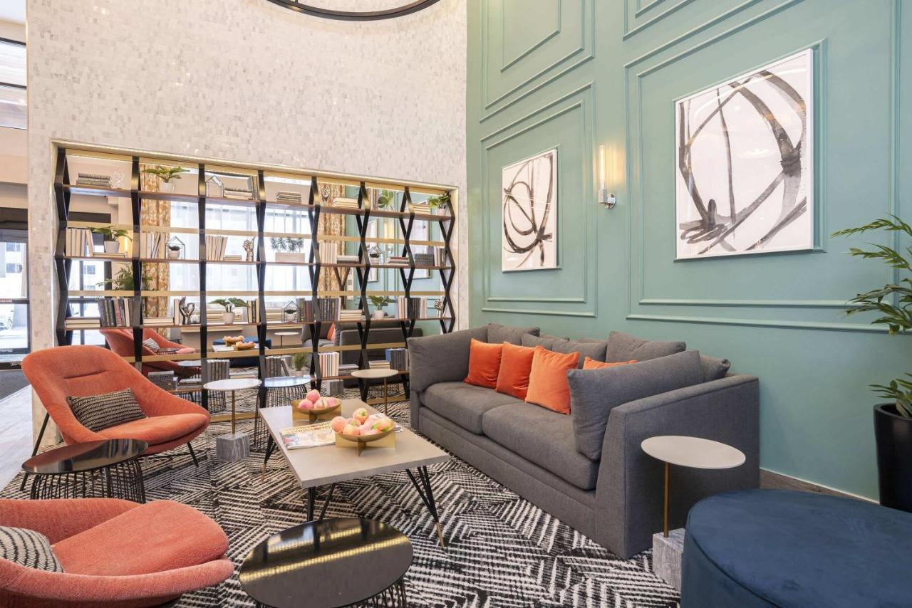 Hotel Sandman Signature 4*