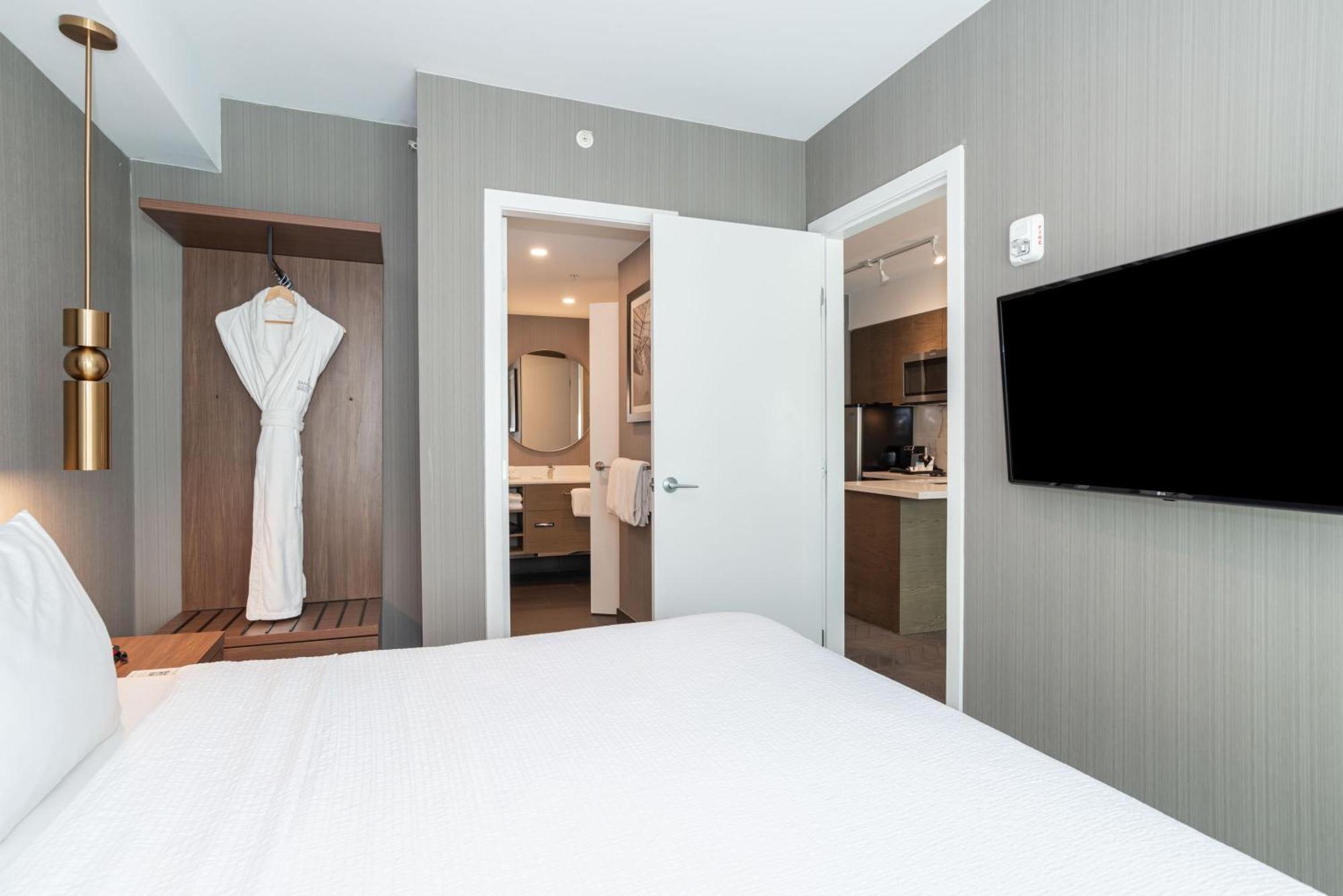 Hotel Sandman Signature 4*