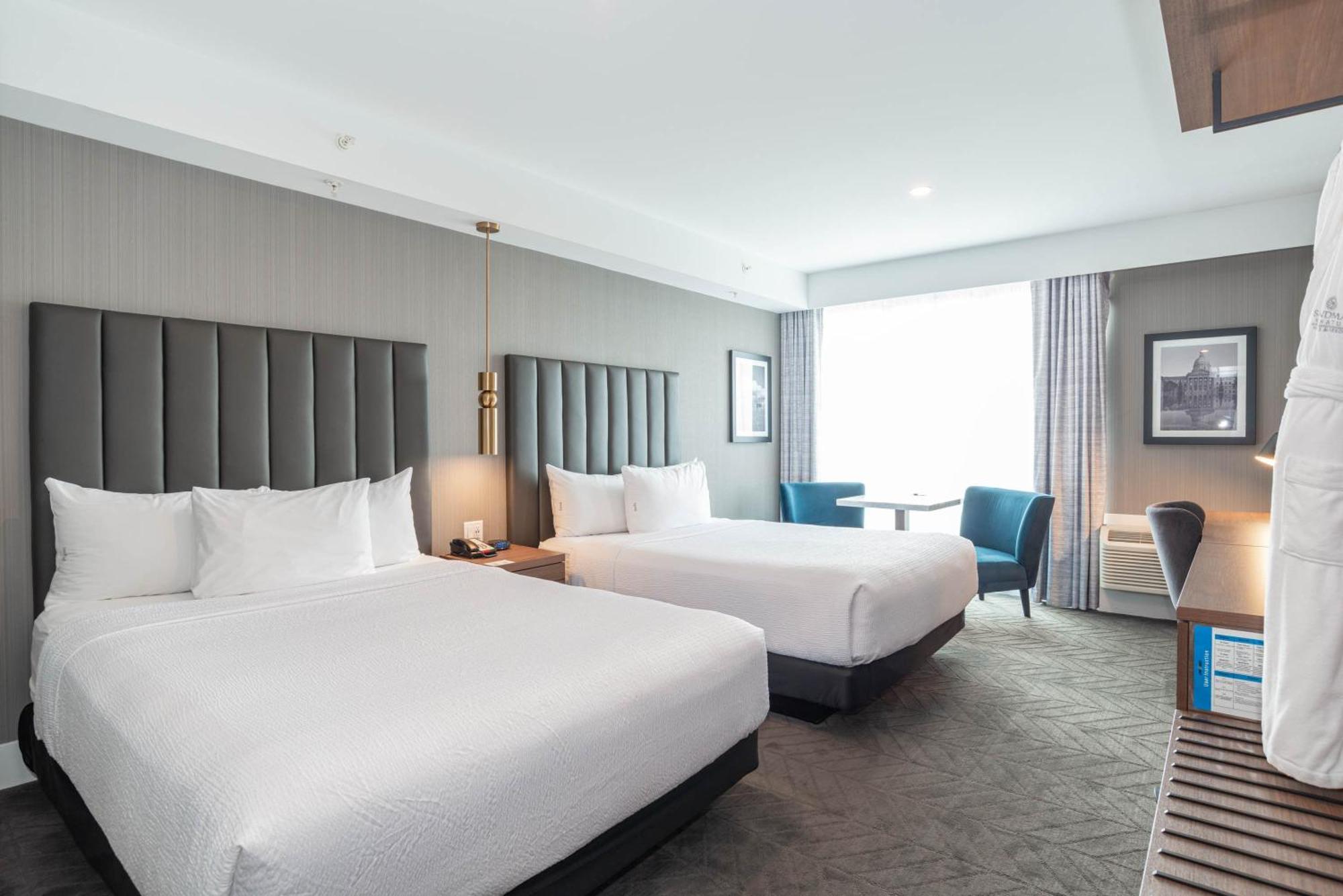 Sandman Signature Hotel