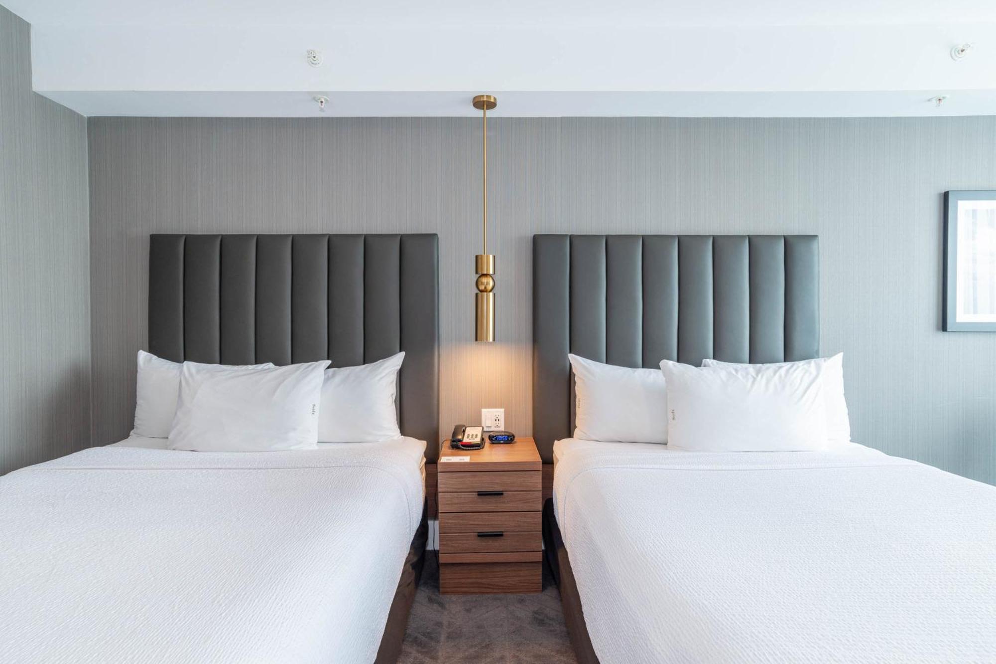 Hotel Sandman Signature 4*